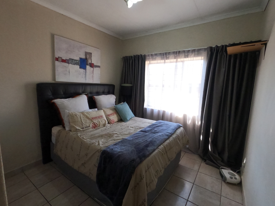 2 Bedroom Property for Sale in Vorna Valley Gauteng