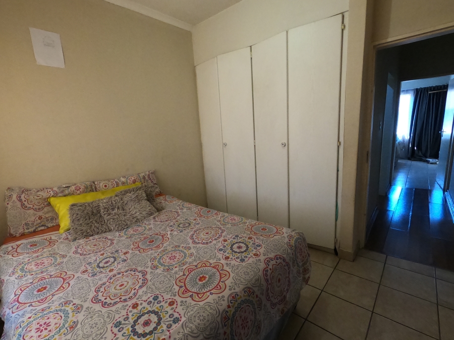 2 Bedroom Property for Sale in Vorna Valley Gauteng