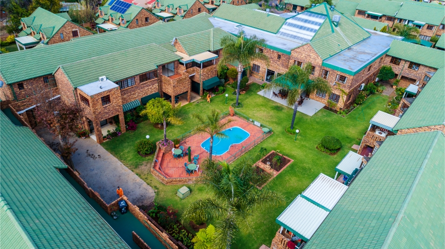 1 Bedroom Property for Sale in Die Wilgers Gauteng