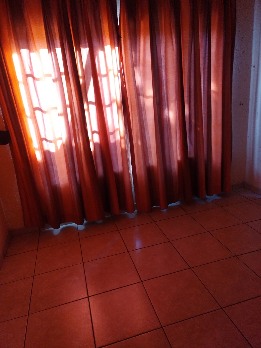 To Let 6 Bedroom Property for Rent in Mondeor Gauteng