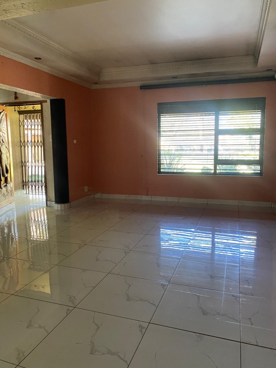 5 Bedroom Property for Sale in Eveleigh Gauteng