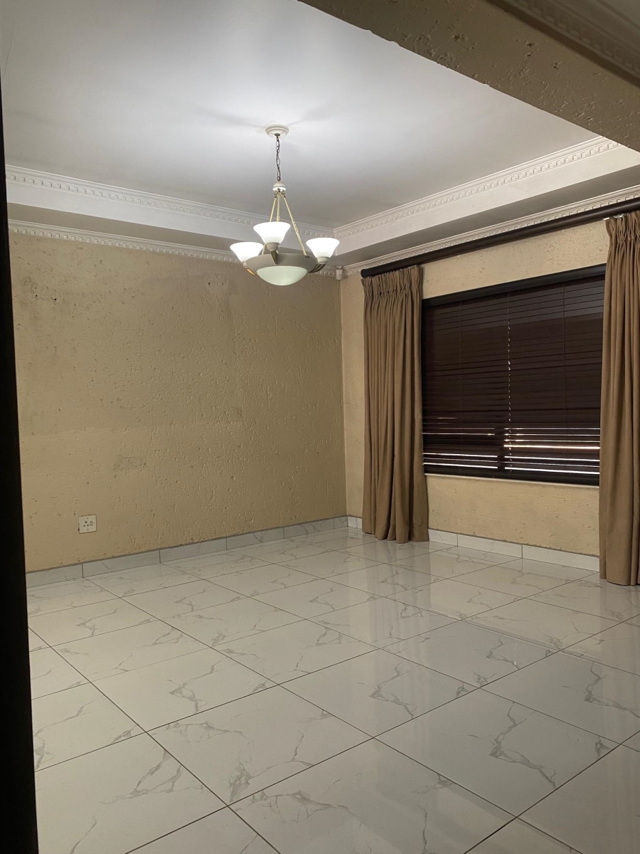 5 Bedroom Property for Sale in Eveleigh Gauteng