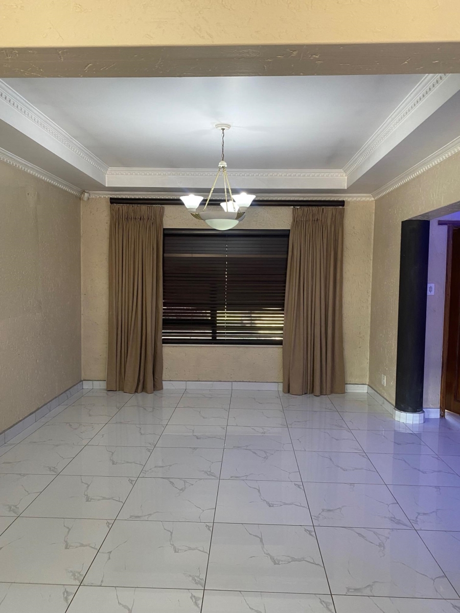 5 Bedroom Property for Sale in Eveleigh Gauteng