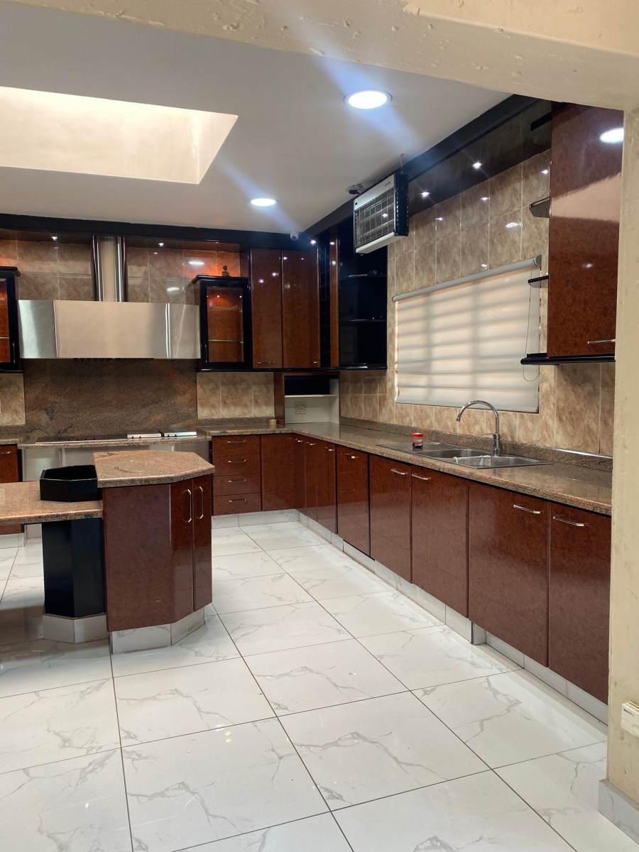 5 Bedroom Property for Sale in Eveleigh Gauteng