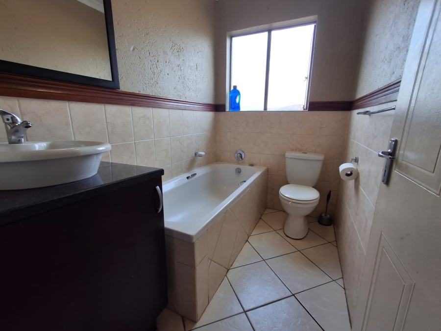 2 Bedroom Property for Sale in Theresa Park Gauteng