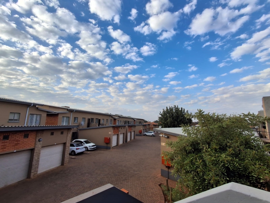 2 Bedroom Property for Sale in Theresa Park Gauteng