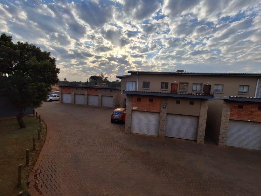 2 Bedroom Property for Sale in Theresa Park Gauteng