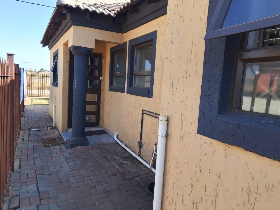 4 Bedroom Property for Sale in Soshanguve B Gauteng