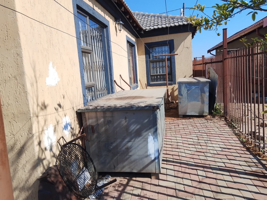 4 Bedroom Property for Sale in Soshanguve B Gauteng