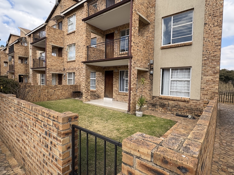 2 Bedroom Property for Sale in Honeydew Gauteng