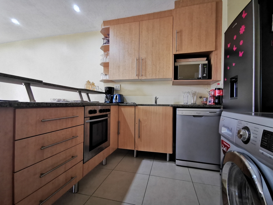 2 Bedroom Property for Sale in Amberfield Gauteng