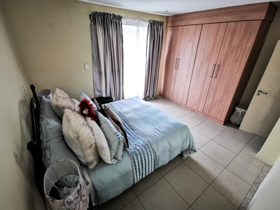 2 Bedroom Property for Sale in Amberfield Gauteng