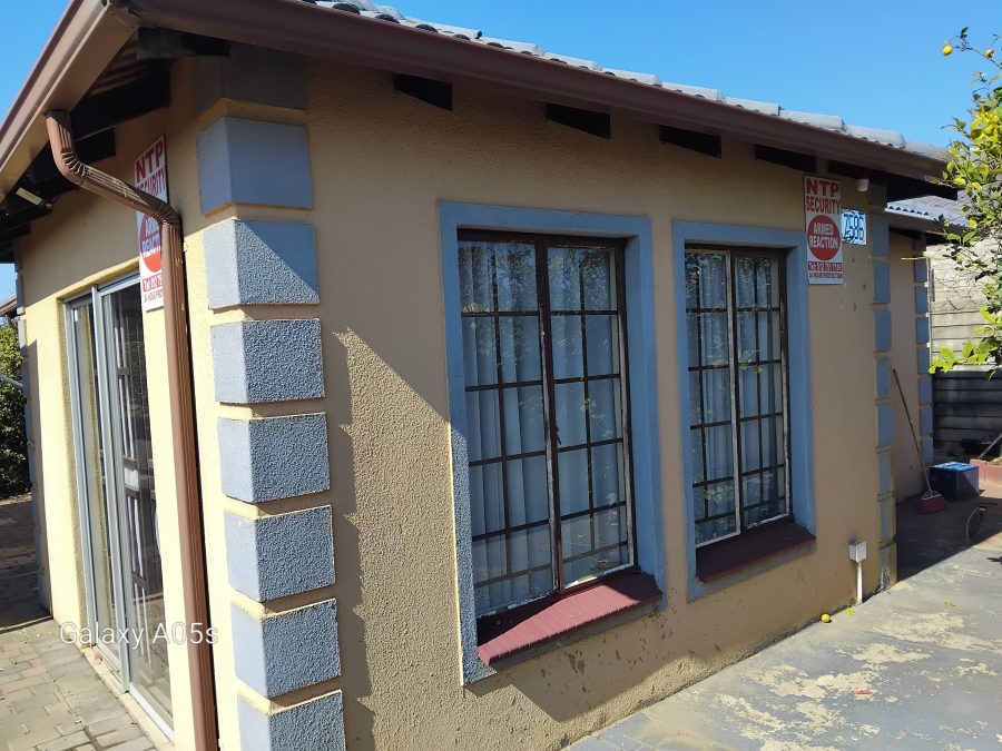 3 Bedroom Property for Sale in Lotus Gardens Gauteng