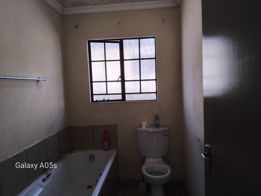 3 Bedroom Property for Sale in Lotus Gardens Gauteng