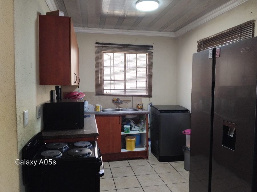 3 Bedroom Property for Sale in Lotus Gardens Gauteng