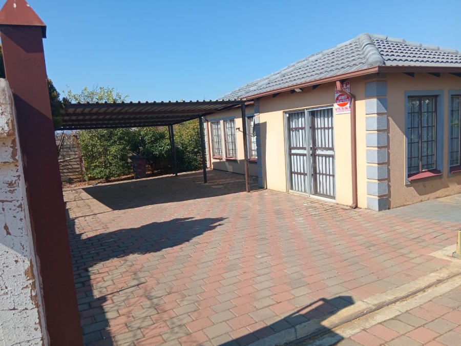 3 Bedroom Property for Sale in Lotus Gardens Gauteng