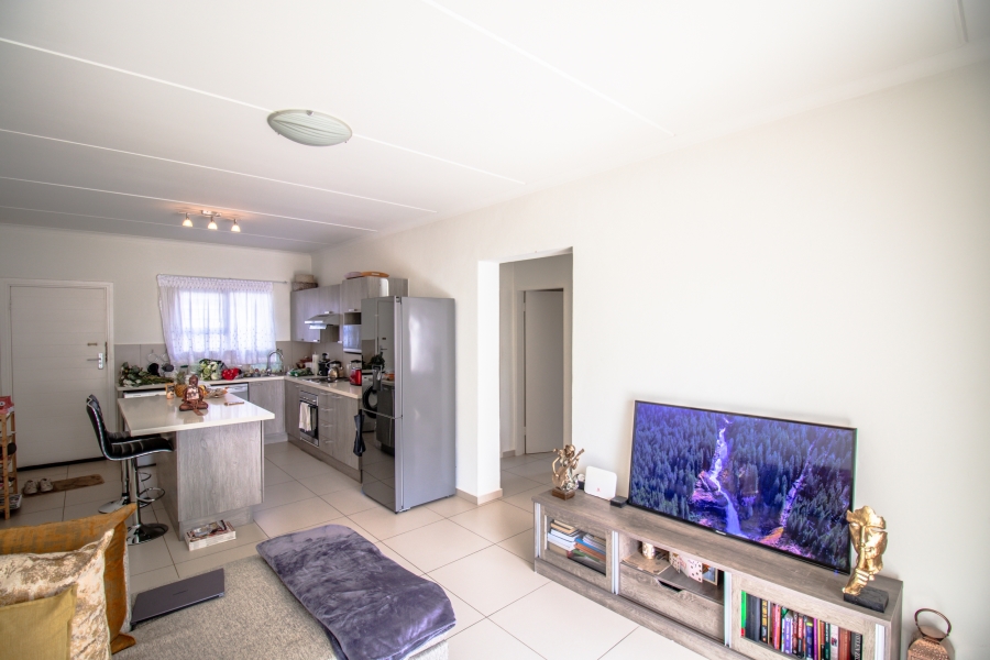 2 Bedroom Property for Sale in Erand Gardens Gauteng