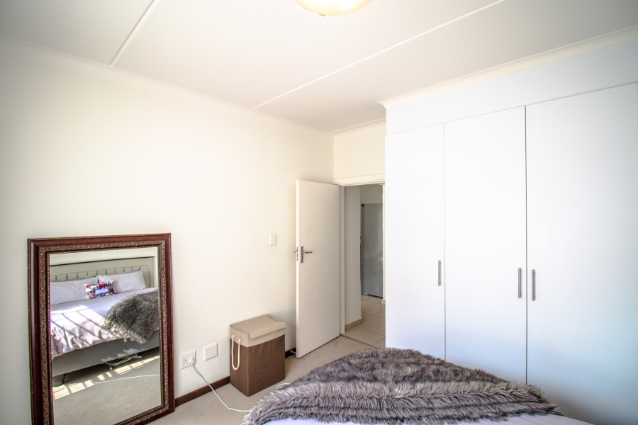 2 Bedroom Property for Sale in Erand Gardens Gauteng