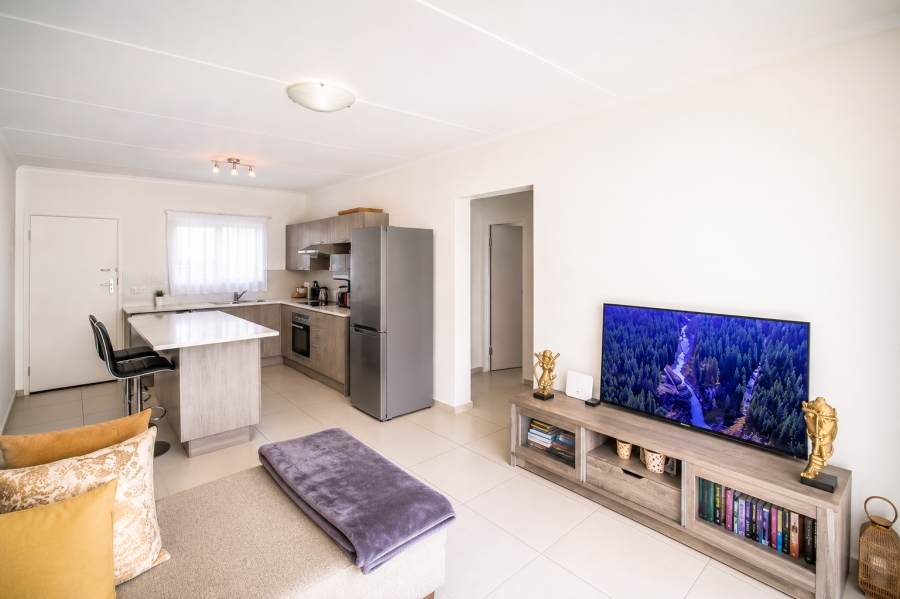 2 Bedroom Property for Sale in Erand Gardens Gauteng