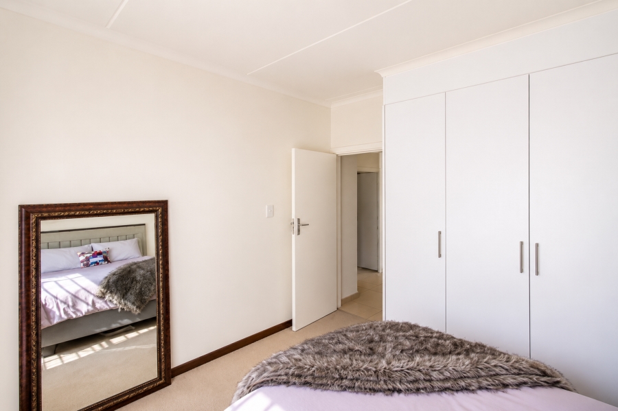 2 Bedroom Property for Sale in Erand Gardens Gauteng