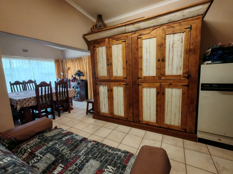 3 Bedroom Property for Sale in Vanderbijlpark SE 6 Gauteng