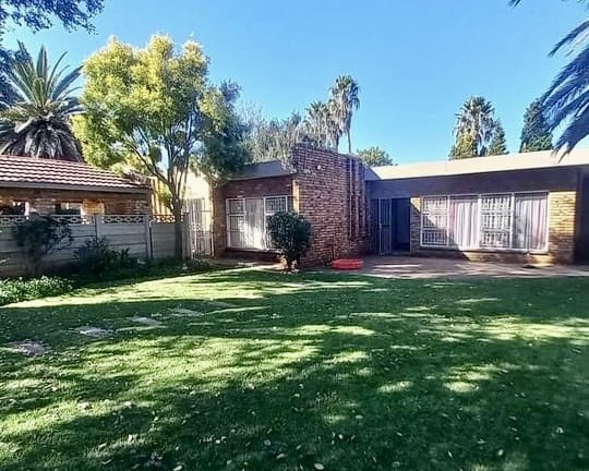 4 Bedroom Property for Sale in Vanderbijlpark Sw 2 Gauteng