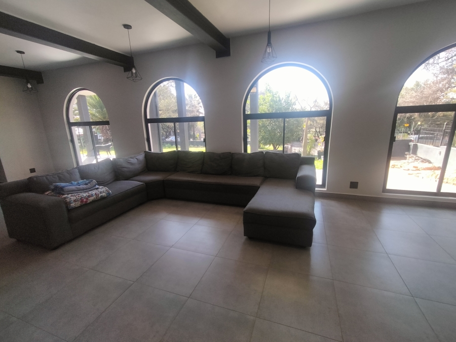 6 Bedroom Property for Sale in Pretoria North Gauteng