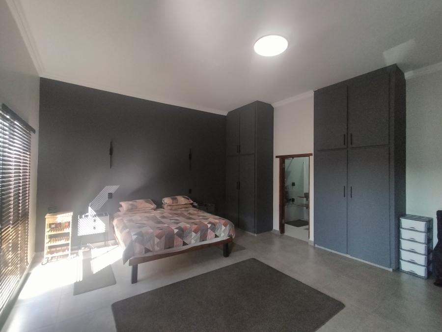 6 Bedroom Property for Sale in Pretoria North Gauteng