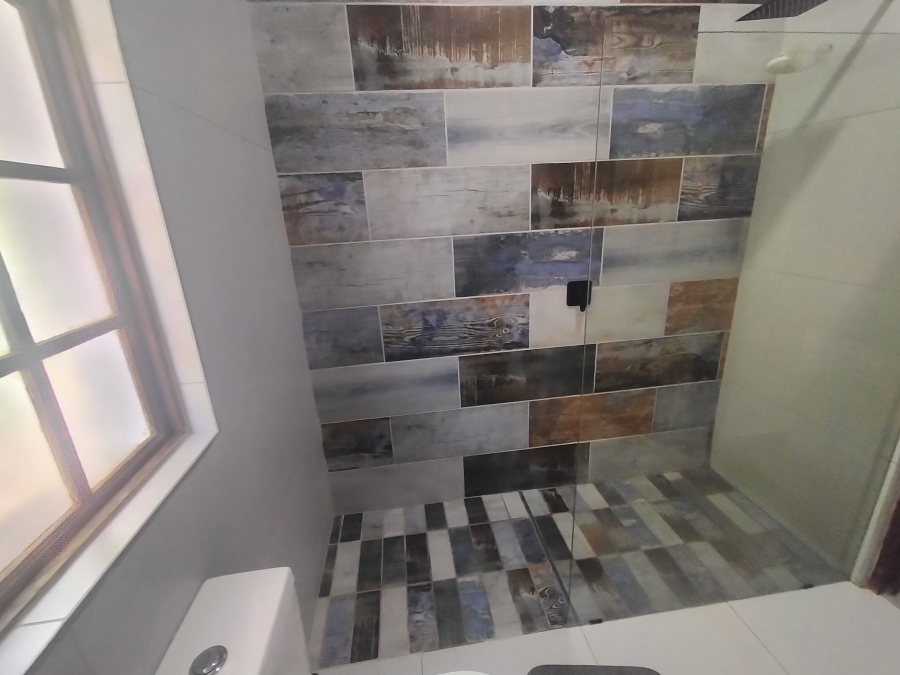 6 Bedroom Property for Sale in Pretoria North Gauteng