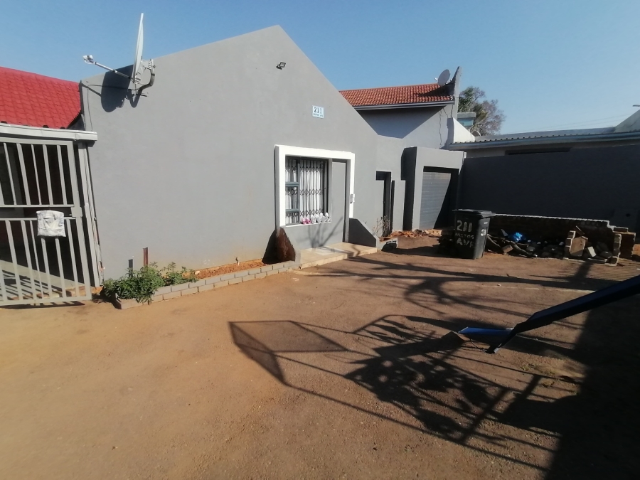 3 Bedroom Property for Sale in Elandspoort Gauteng