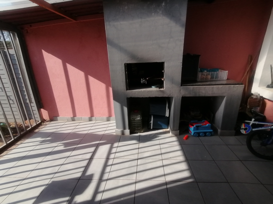 3 Bedroom Property for Sale in Elandspoort Gauteng