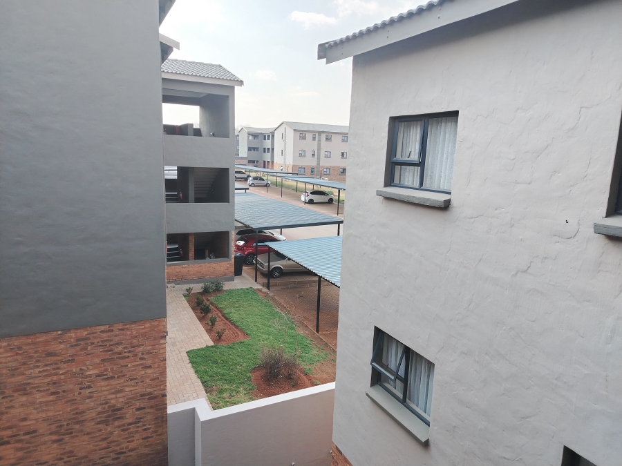 To Let 2 Bedroom Property for Rent in Kenleaf Gauteng