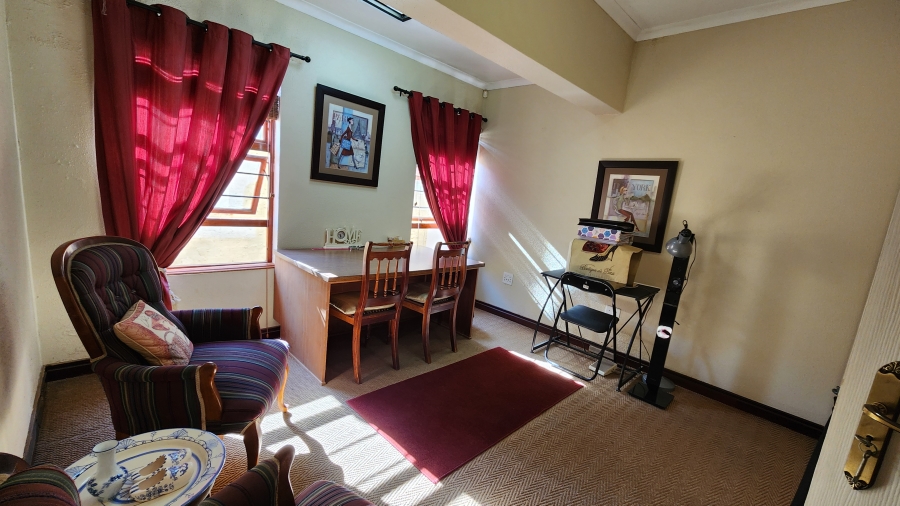 5 Bedroom Property for Sale in Jordaan Park Gauteng