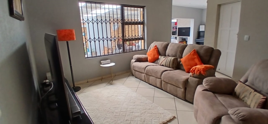 3 Bedroom Property for Sale in New Redruth Gauteng