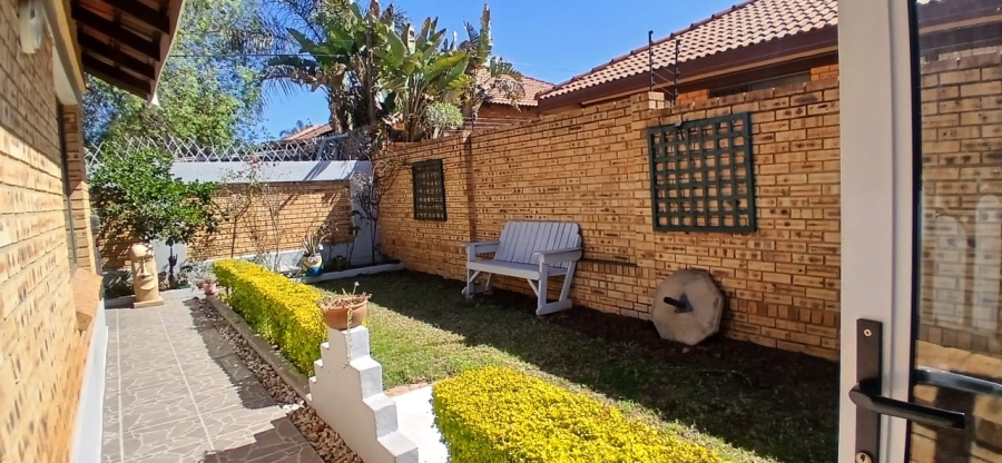 3 Bedroom Property for Sale in New Redruth Gauteng