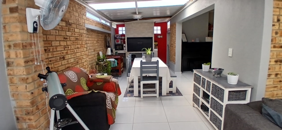 3 Bedroom Property for Sale in New Redruth Gauteng
