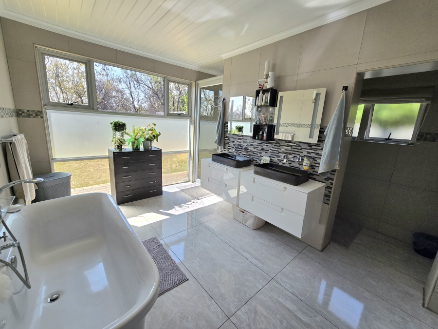 4 Bedroom Property for Sale in Sable Hills Gauteng