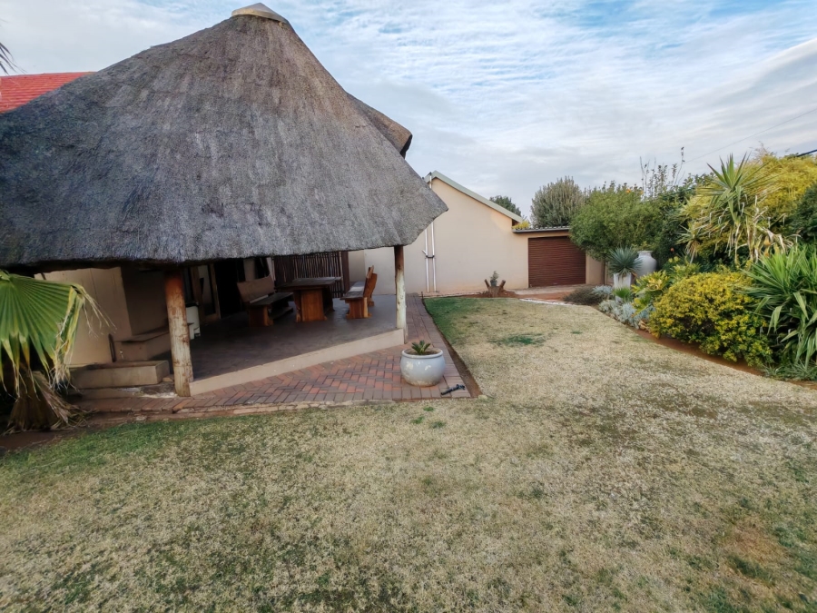 4 Bedroom Property for Sale in Vanderbijlpark SE 4 Gauteng