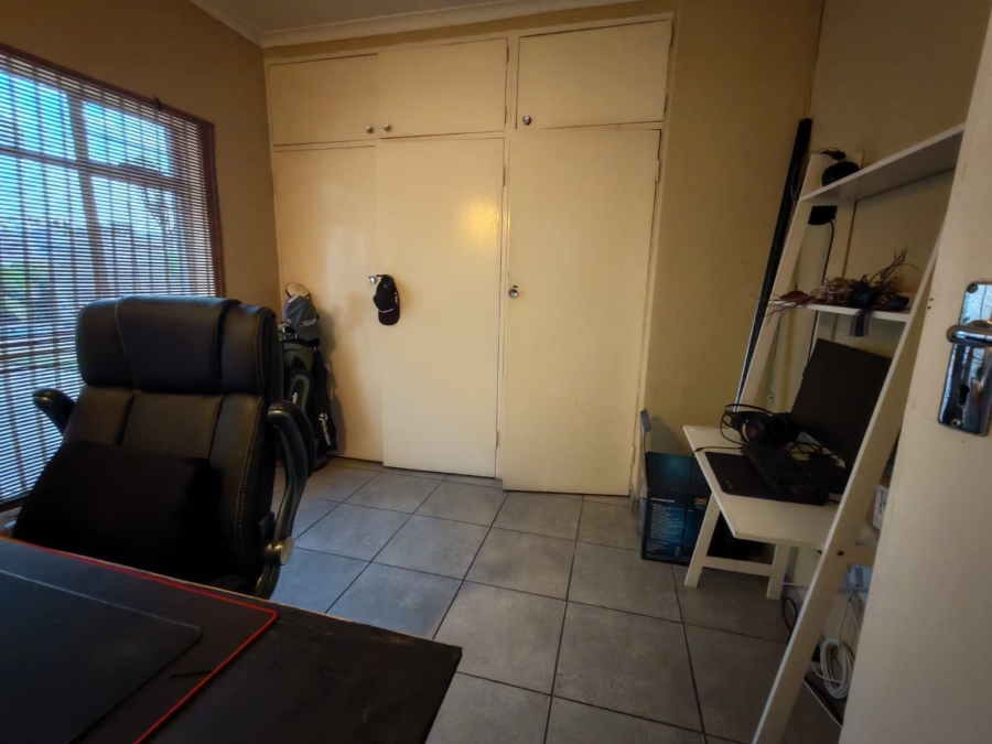 4 Bedroom Property for Sale in Vanderbijlpark SE 4 Gauteng