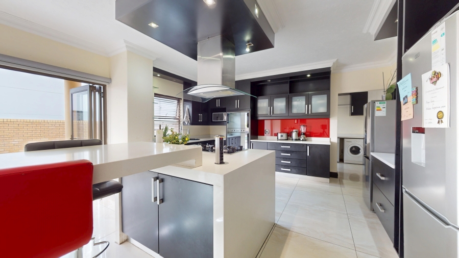 4 Bedroom Property for Sale in Parkhaven Gauteng