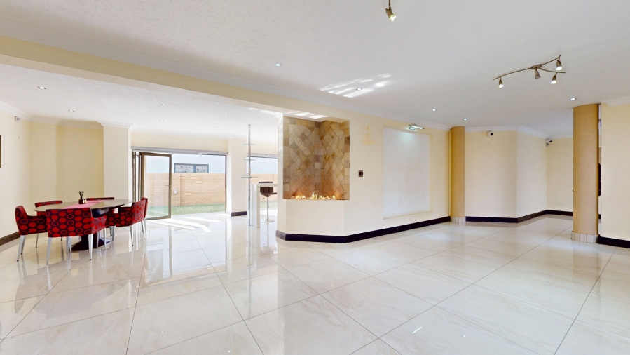 4 Bedroom Property for Sale in Parkhaven Gauteng