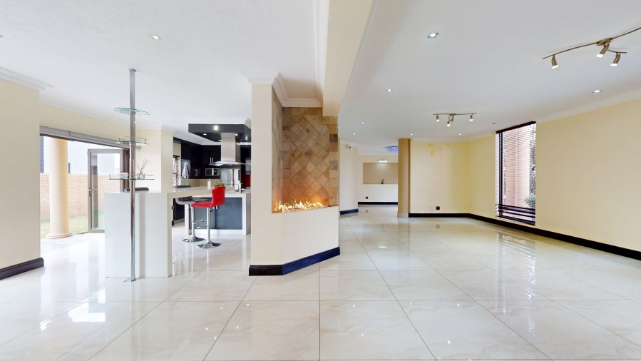 4 Bedroom Property for Sale in Parkhaven Gauteng