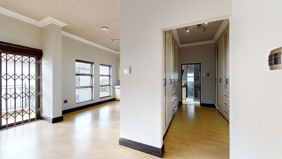 4 Bedroom Property for Sale in Parkhaven Gauteng