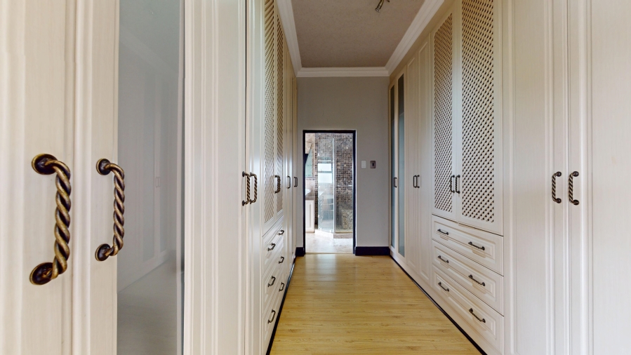 4 Bedroom Property for Sale in Parkhaven Gauteng