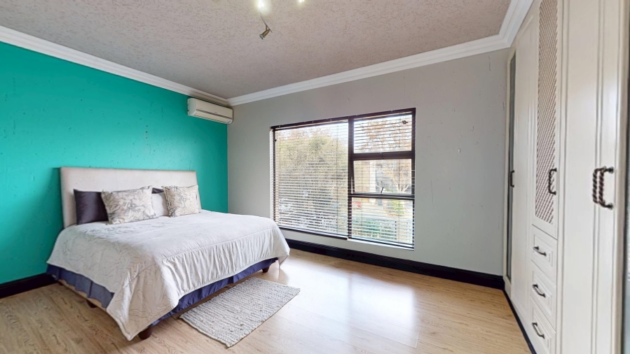 4 Bedroom Property for Sale in Parkhaven Gauteng