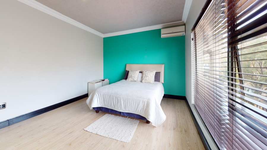 4 Bedroom Property for Sale in Parkhaven Gauteng