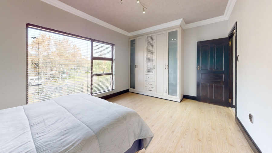 4 Bedroom Property for Sale in Parkhaven Gauteng