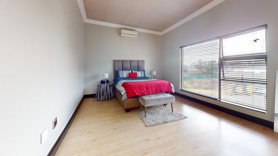 4 Bedroom Property for Sale in Parkhaven Gauteng