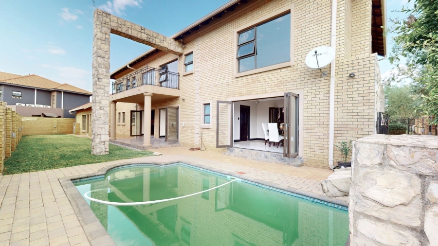 4 Bedroom Property for Sale in Parkhaven Gauteng