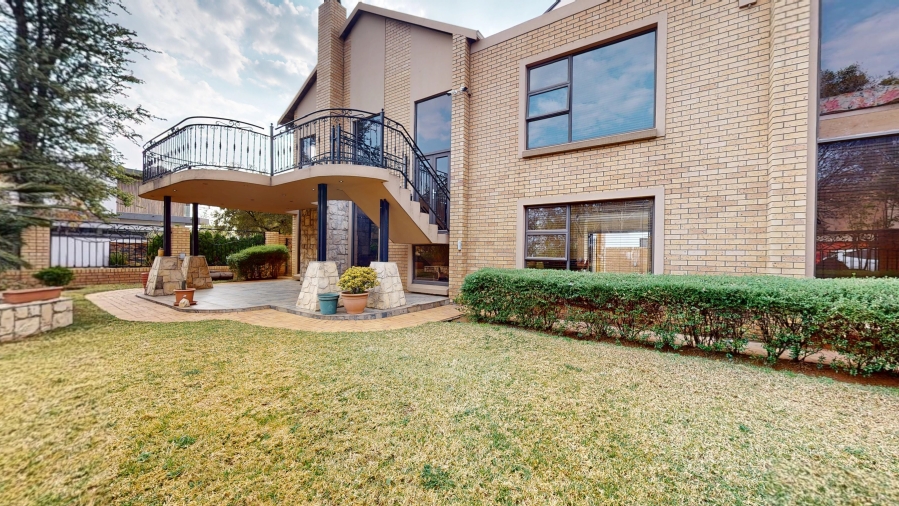 4 Bedroom Property for Sale in Parkhaven Gauteng